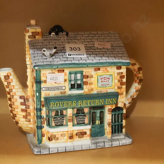 Rovers Return novelty teapot