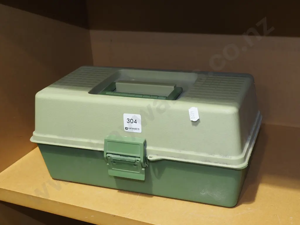 small tool box Image 1++