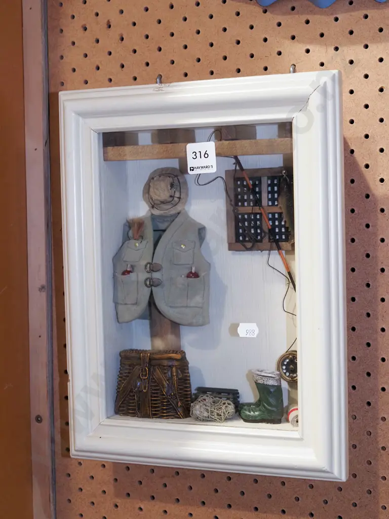 wall mounted fishing themed shadow box Image 1++
