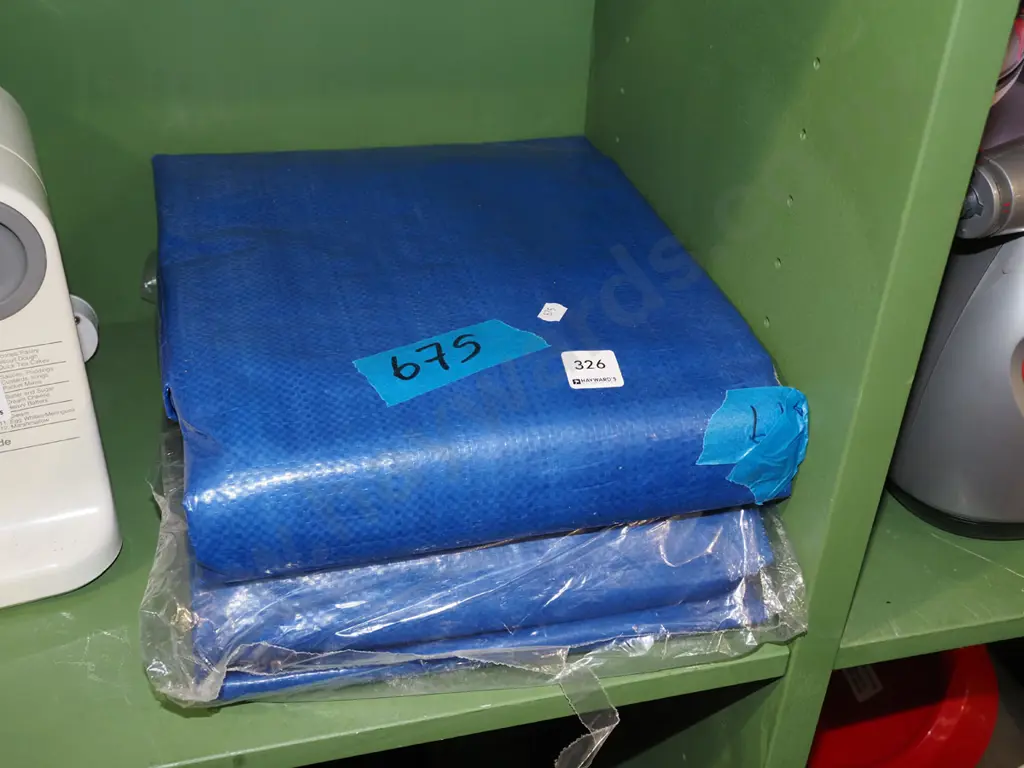 2x tarpaulins Image 1++