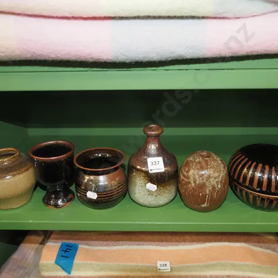 shelf; ginger jar, vase, goblets etc