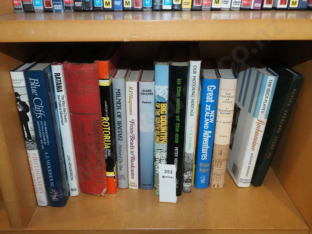 NZ history and other books Image 1++