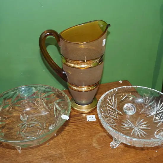 2x footed glass salad bowls, amber glass water jug - slight damage to handle