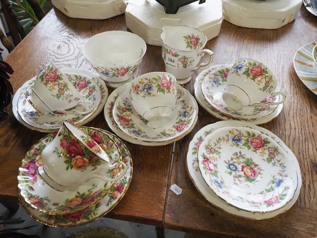 Royal Staffordshire Rochester trios, creamer, sugar etc Image 1++