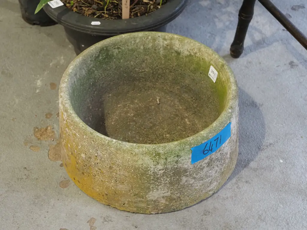 concrete planter/bowl Diam320 Image 1++
