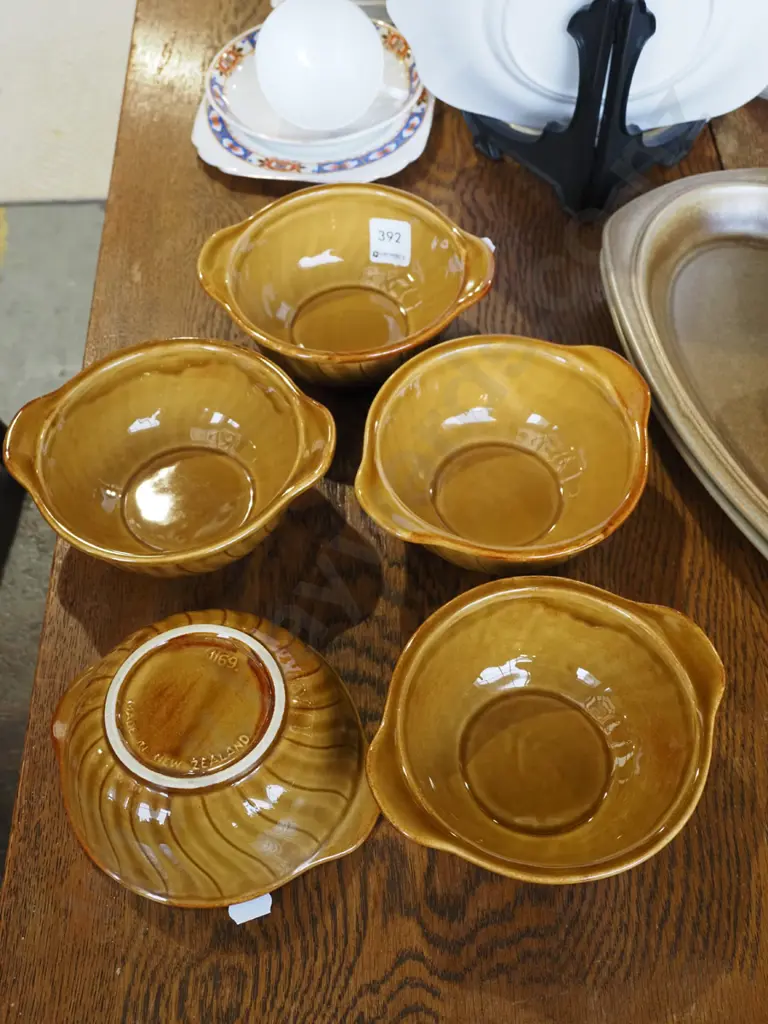 5x Crown Lynn double handled soup bowls Image 1++