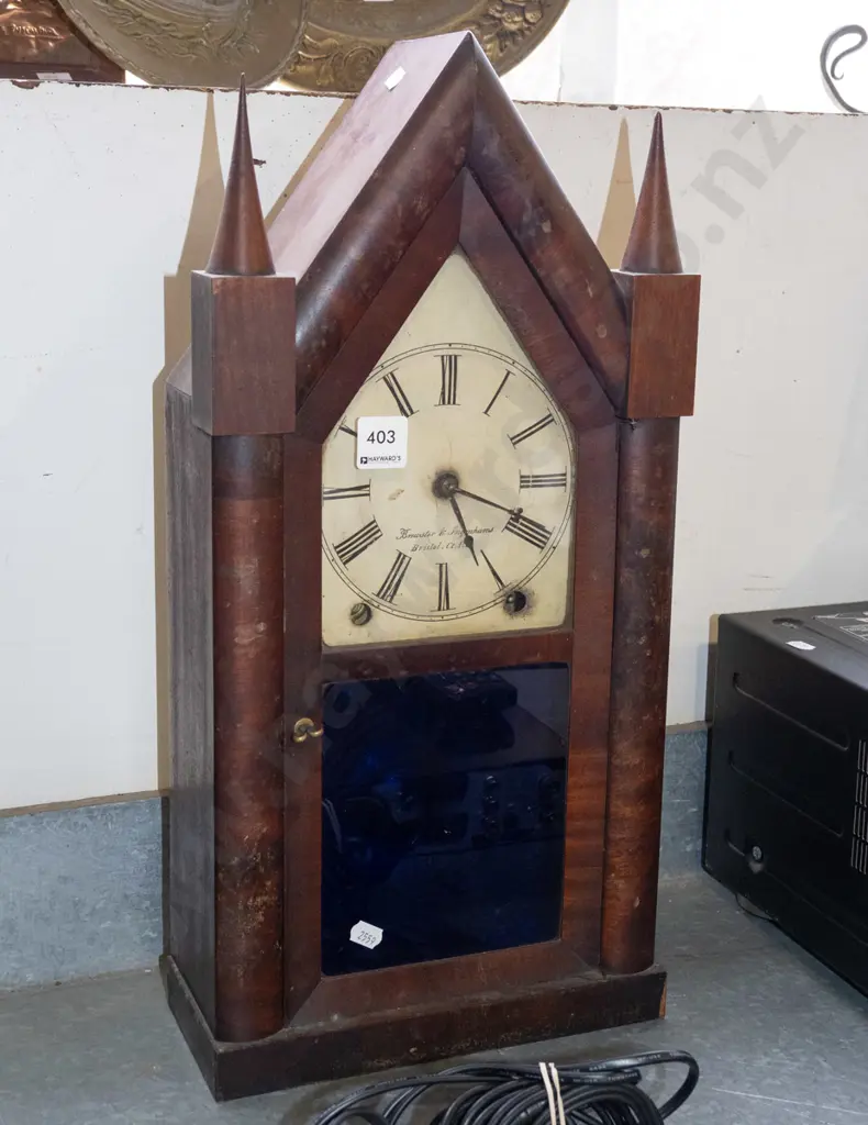 restorer's wooden mantel clock H510 Image 1++