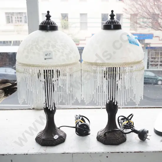 2x reproduction Tiffany style lamps - 1 has crack to shade