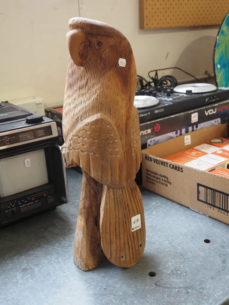 carved wooden parrot H410 Image 1++