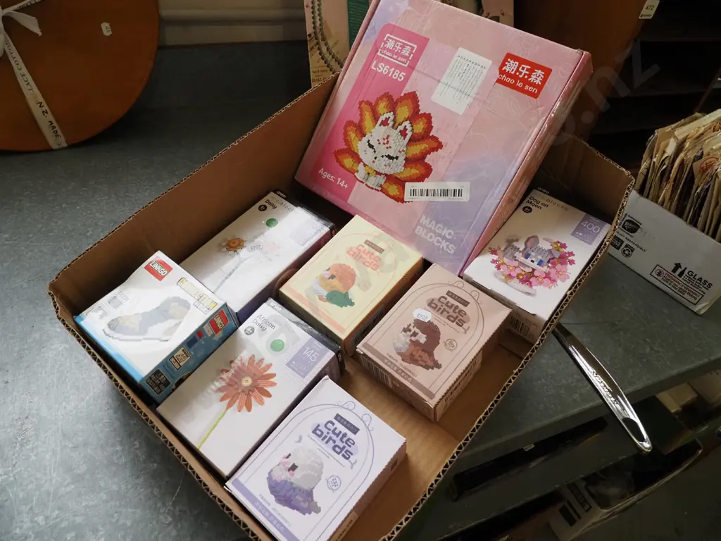 box of Magic Block sets Image 1++