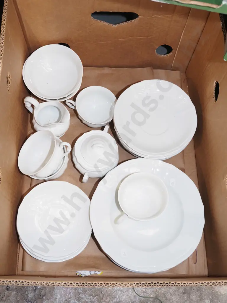 box; white cups, bowls, creamer, sugar Image 1++
