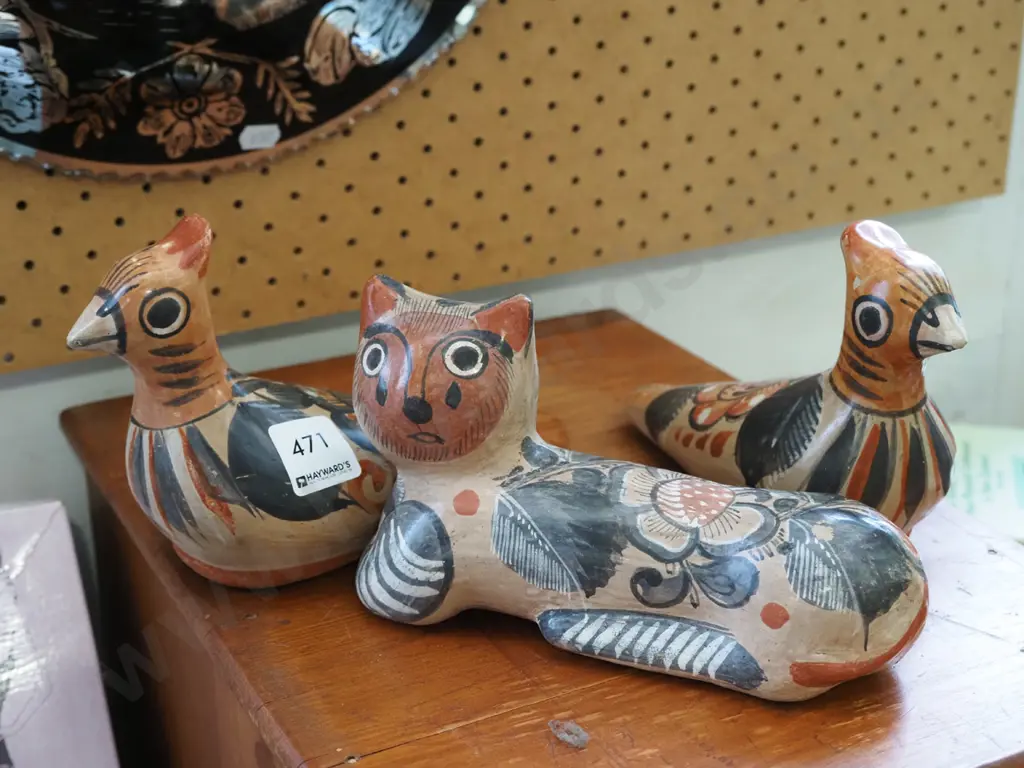 3x Mexican pottery animals - cat L190 Image 1++