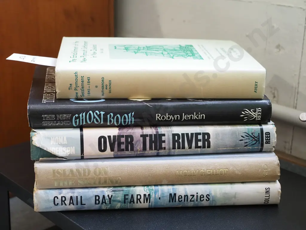 NZ history books Image 1++