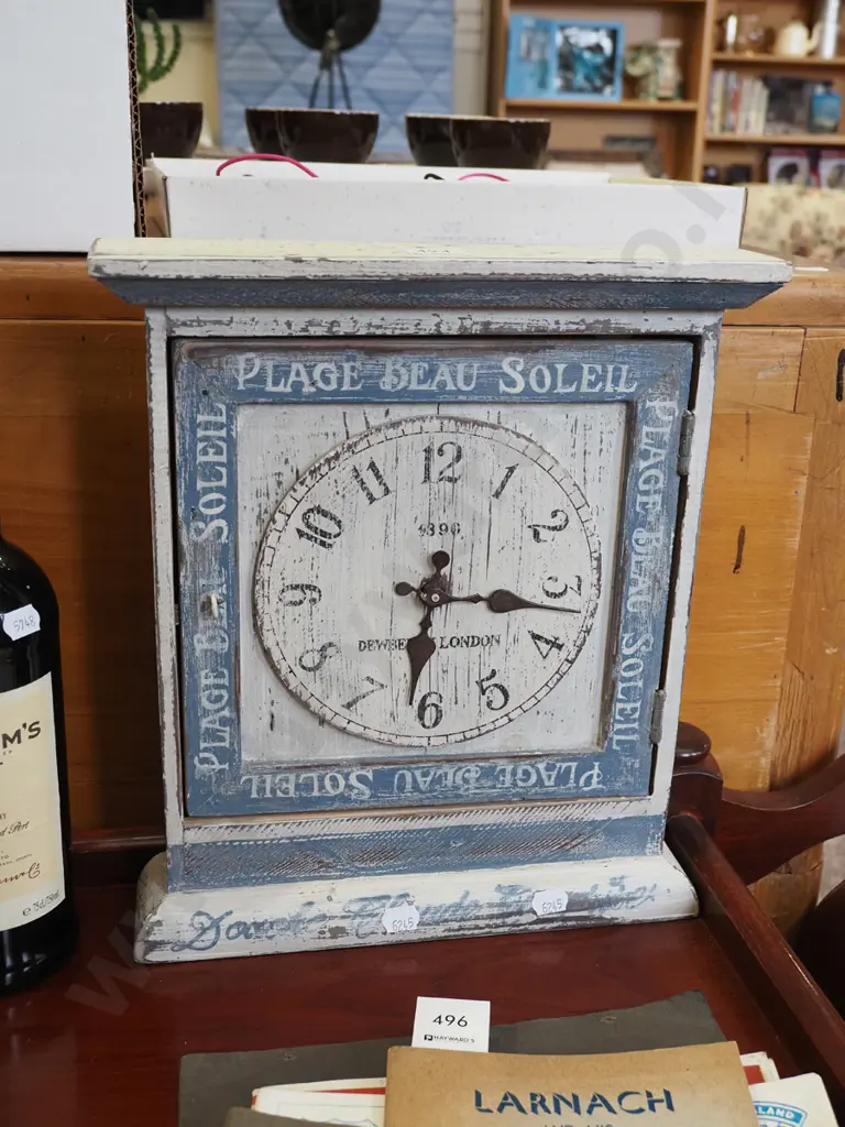 reproduction French themed mantel clock Image 1++