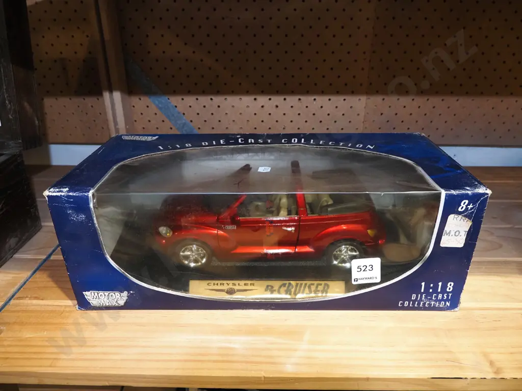 diecast model vehicle of Chrysler PT Cruiser - box needs a clean Image 1++