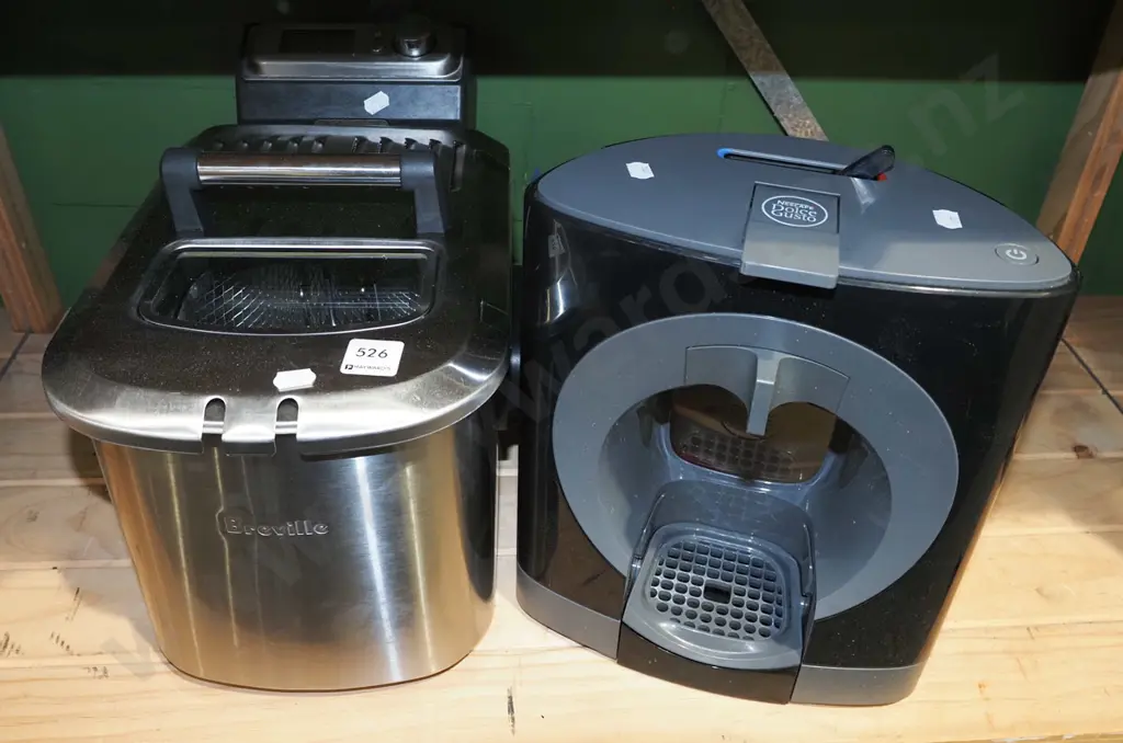 Breville deep fryer, Nescafe pod coffee machine Image 1++