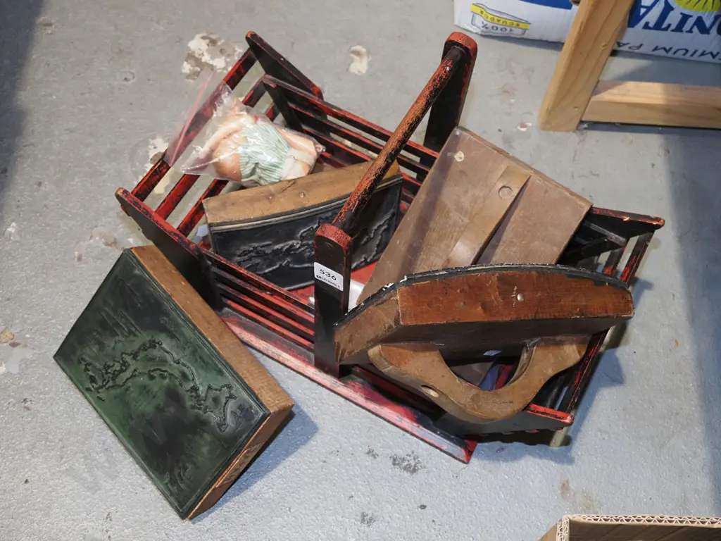 wooden basket and 4 old school stamp maps Image 1++