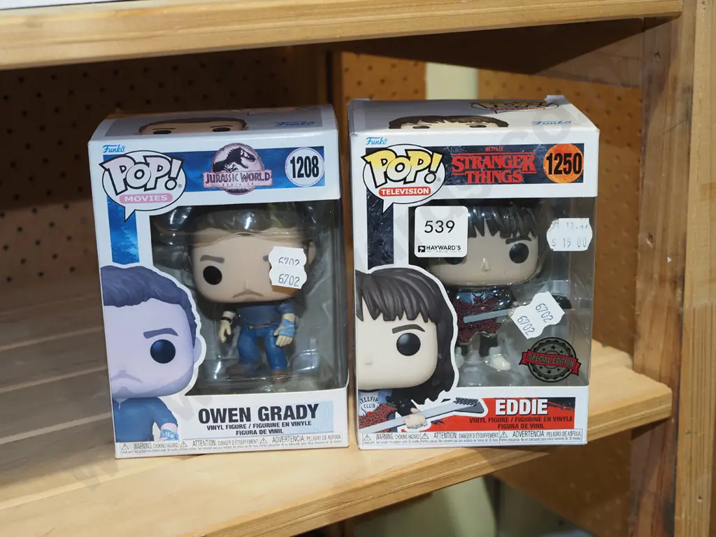 2x boxed Pop figurines; Owen Grady, Eddie - Grady box has fading Image 1++