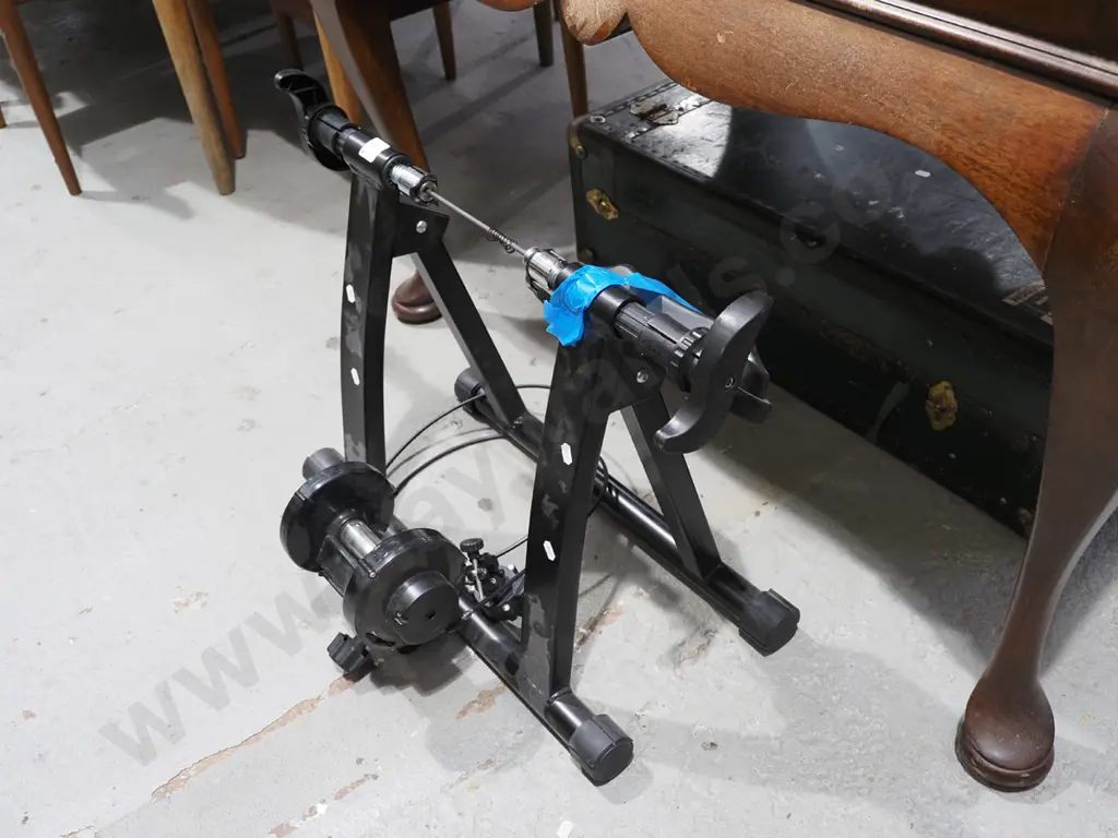 indoor training bike stand Image 1++