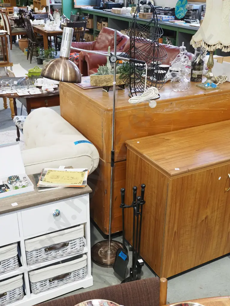 mid century spun aluminium adjustable light on stand Image 1++