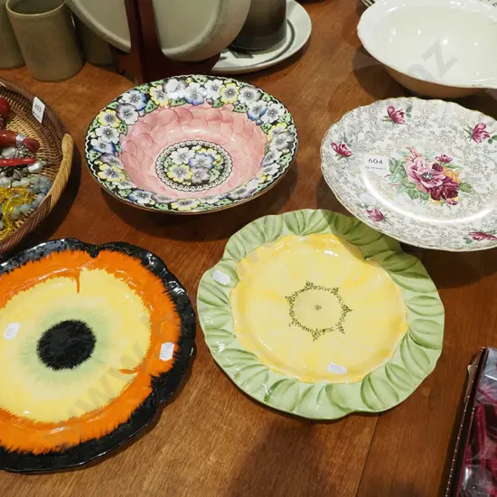 comport, Maling thumb print bowl, 2x floral plates