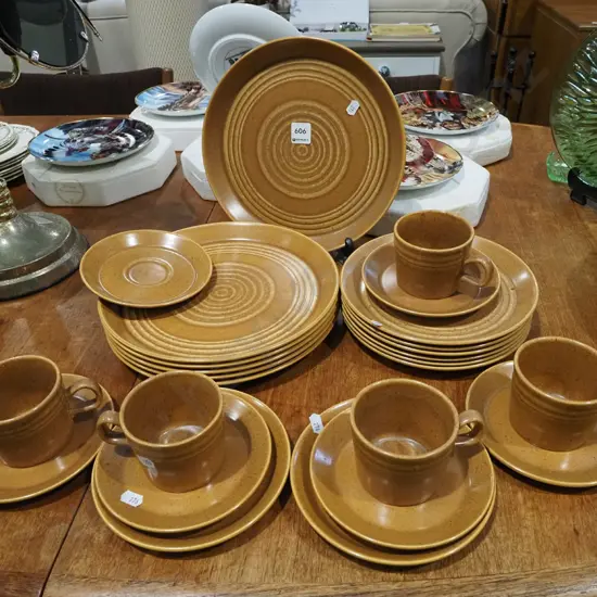 assorted Crown Lynn Saturn plates, cups, saucers
