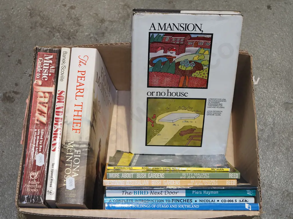 box of books Image 1++