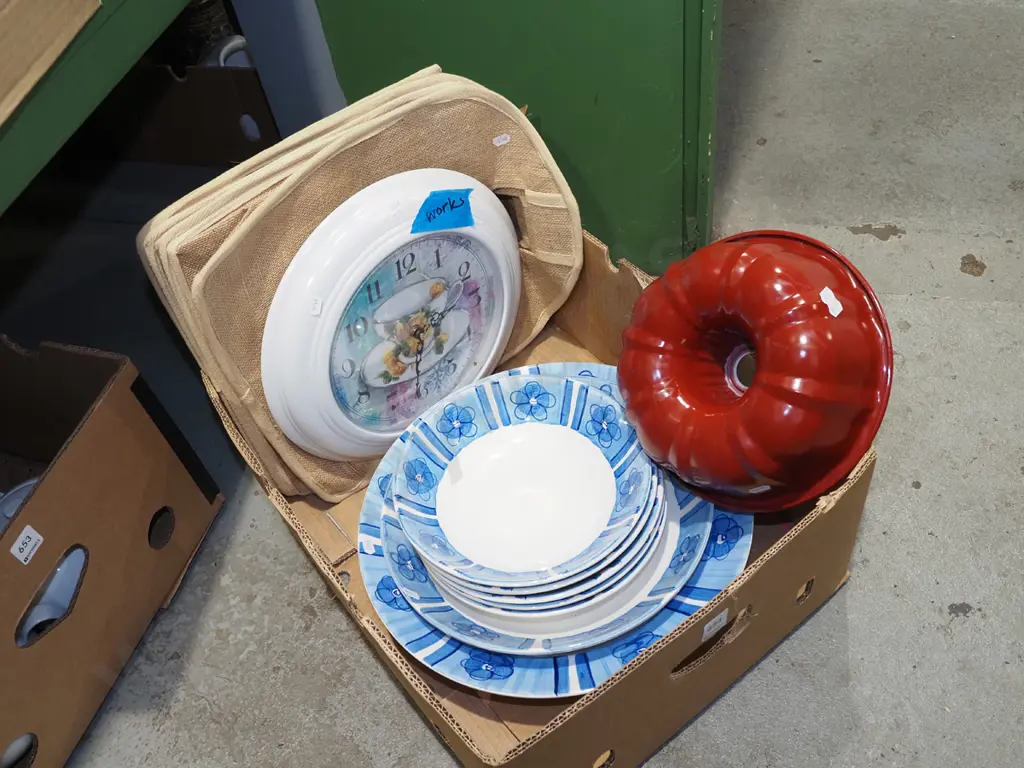 box; placemats, wall clock, cake moulds, blue and white bowls Image 1++