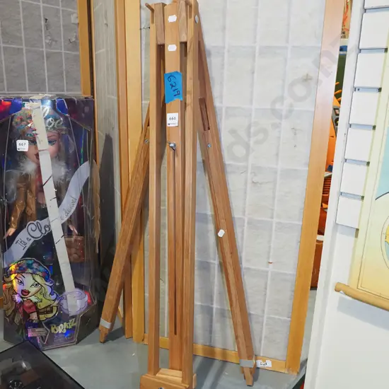 rimu artist's easel