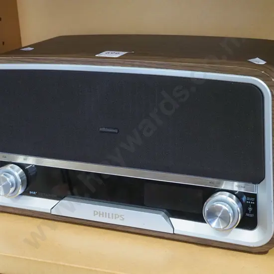reproduction Phillips mantel radio with i-pod docking station