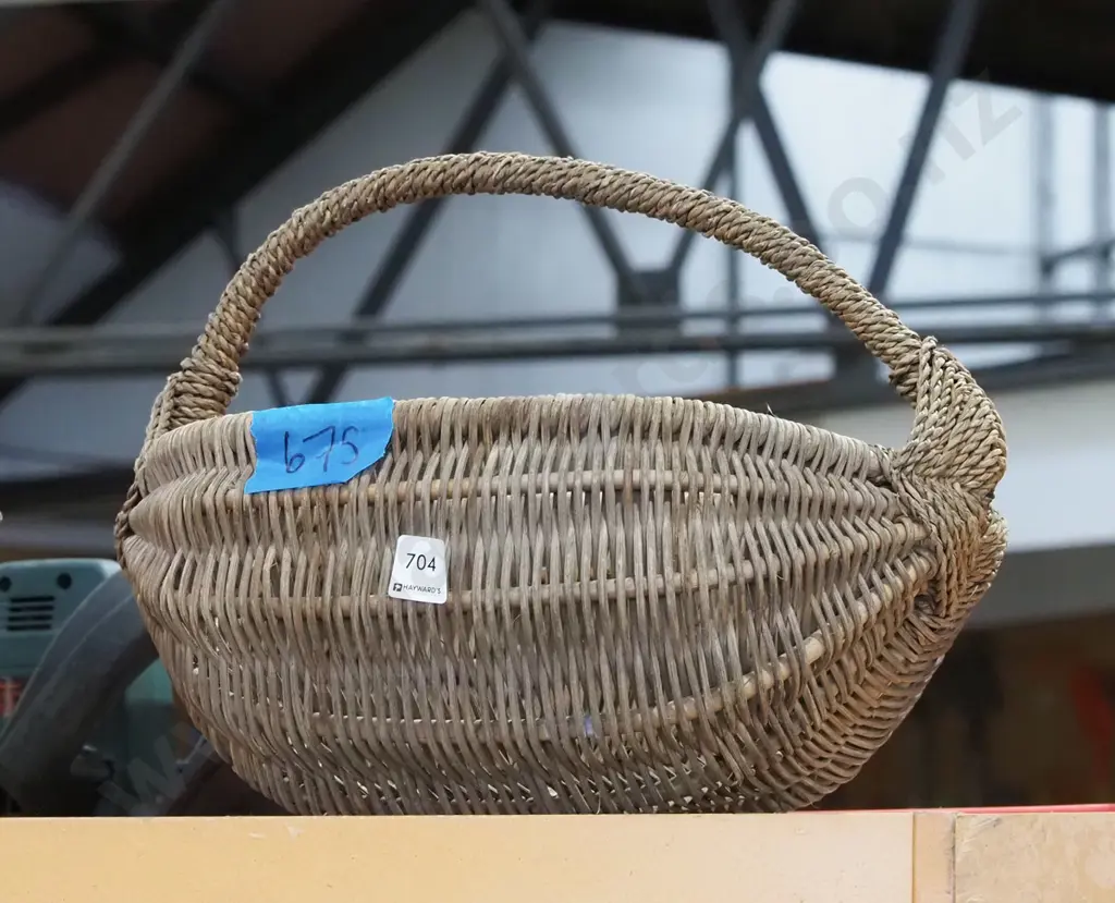 woven cane basket Image 1++