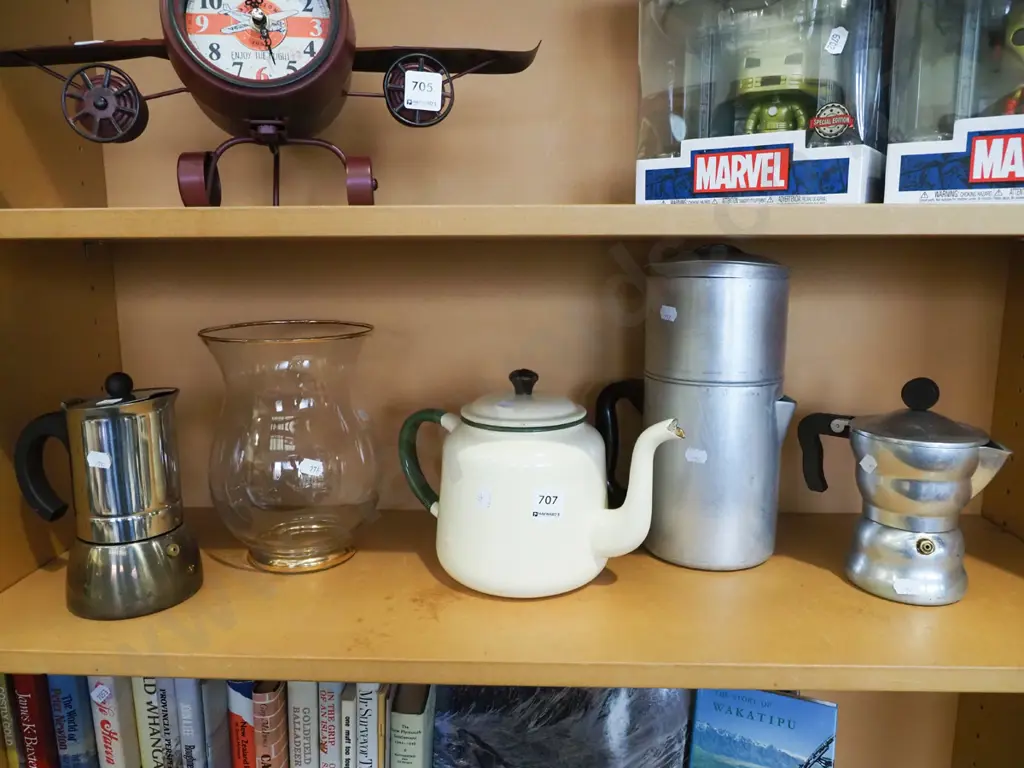 shelf; stove top coffee makers, teapot, vase Image 1++