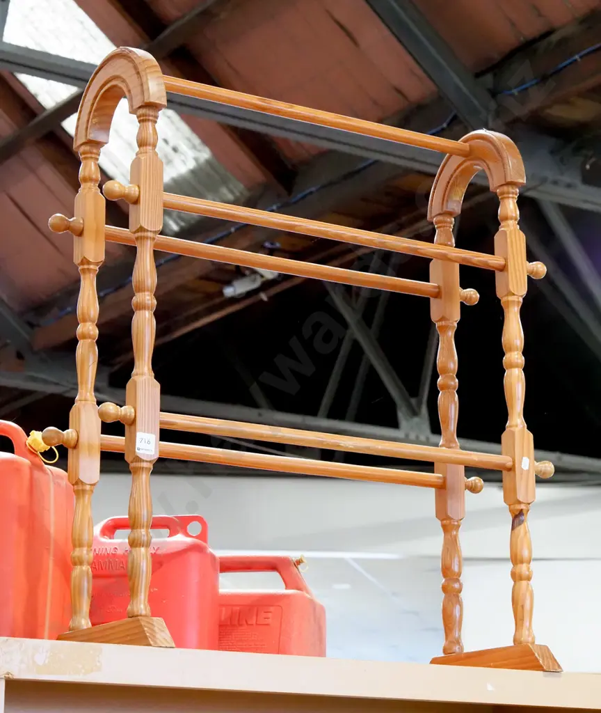 wooden towel rail Image 1++