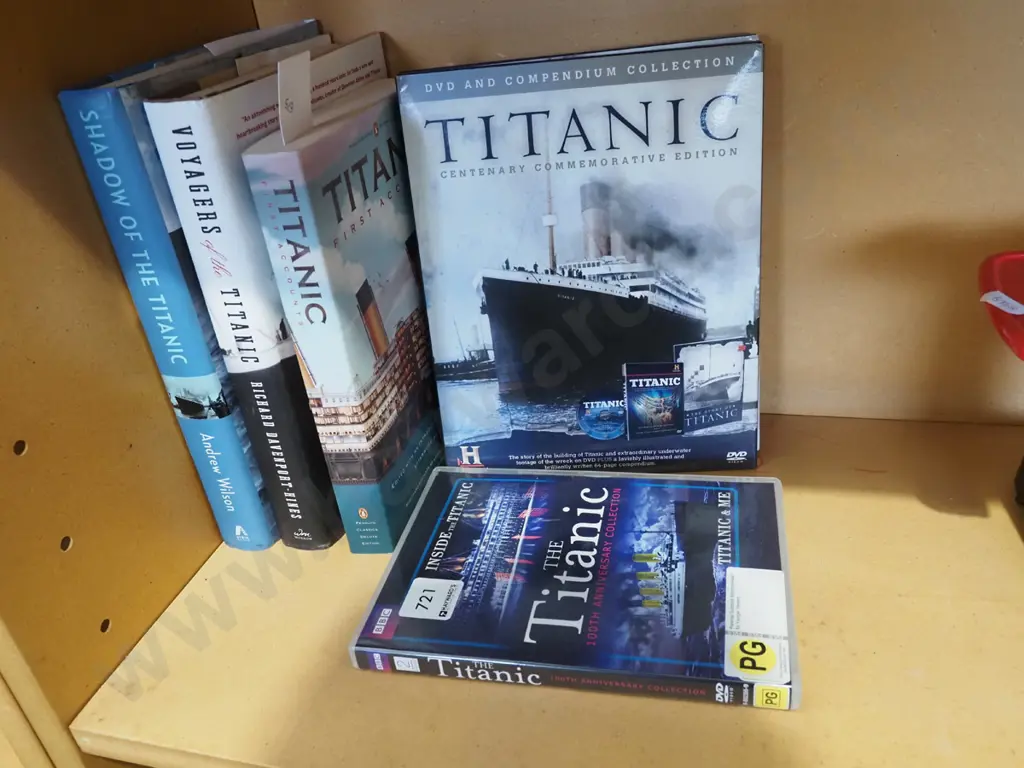 Titanic books and DVDs Image 1++