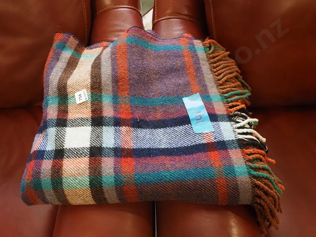 checked woollen travel rug Image 1++