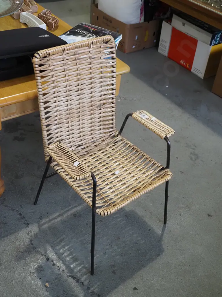 mid century woven plastic childs chair Image 1++