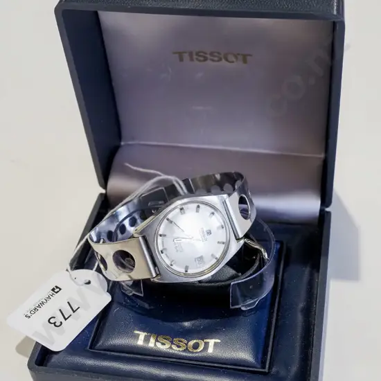 mens wristwatch