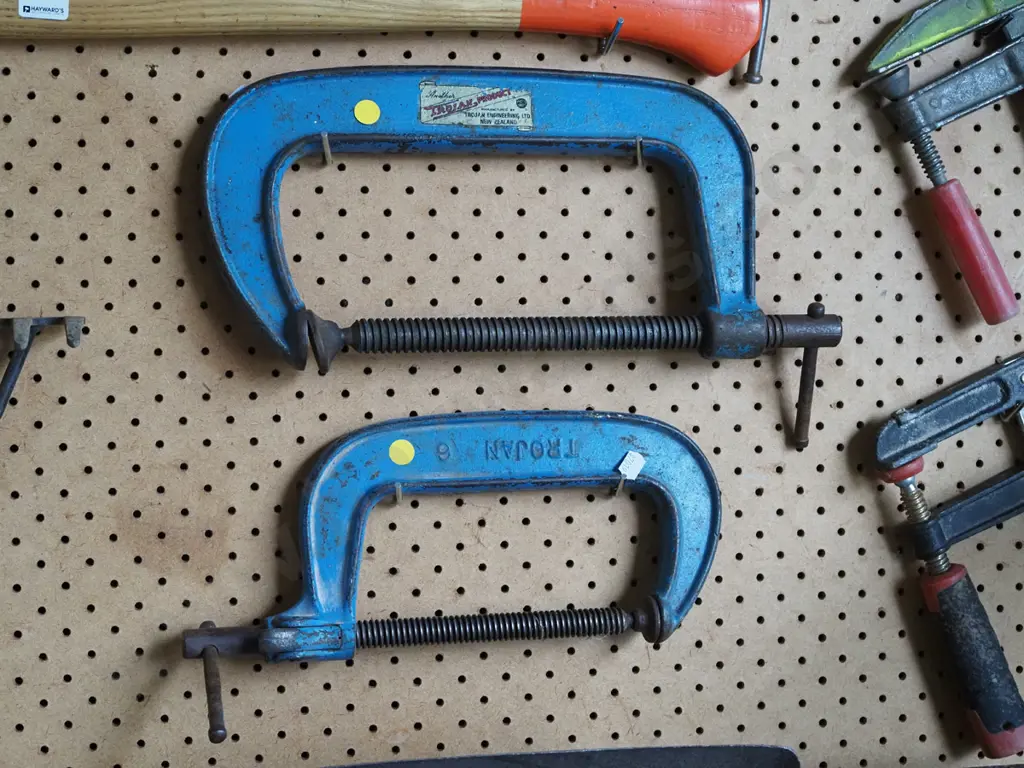2x G clamps - yellow dots Image 1++