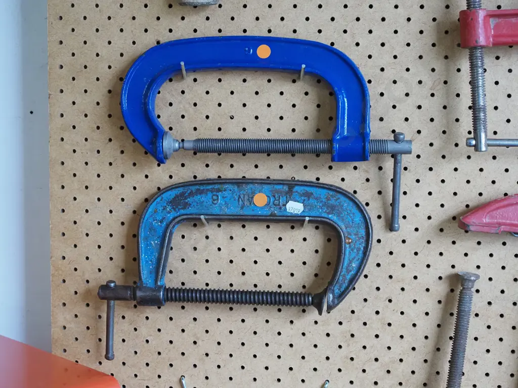 2x G clamps - orange dots Image 1++