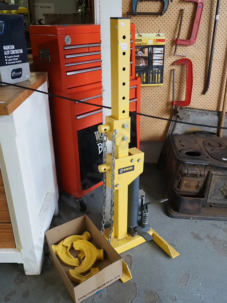 Ironside 1 tonne hydraulic strut coil spring compressor Image 1++