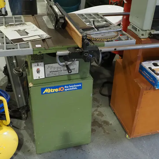 250mm tilting Arbor table saw with spare blades etc