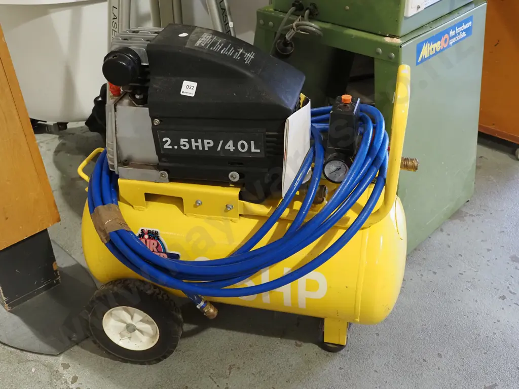 Super Works 2.5hp 40L air compressor and air hose Image 1++