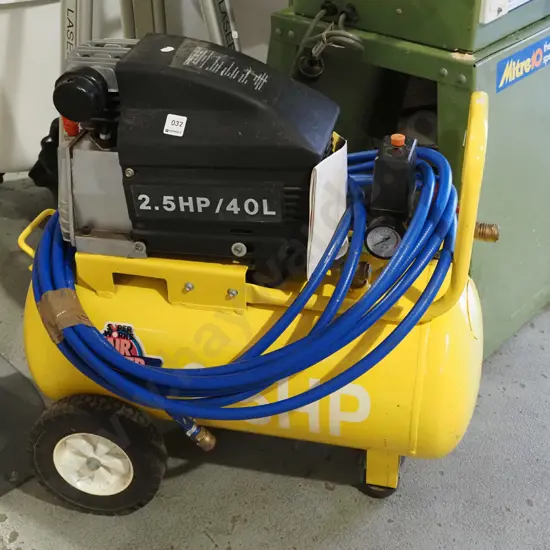 Super Works 2.5hp 40L air compressor and air hose