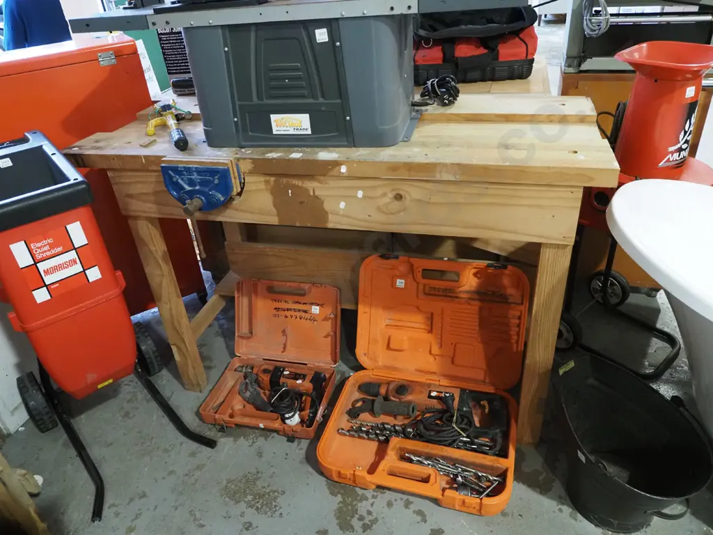 pine woodworker's bench with Record V175 vice H880 W1380 D540 Image 1++