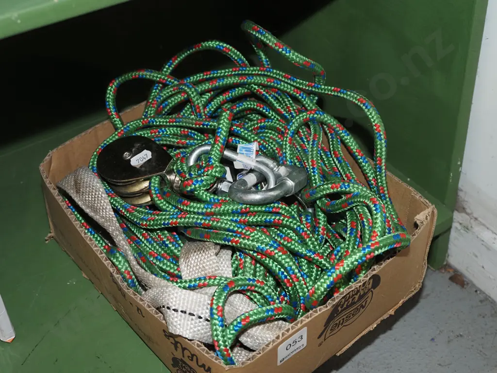 box; ropes, pulleys, shackles Image 1++