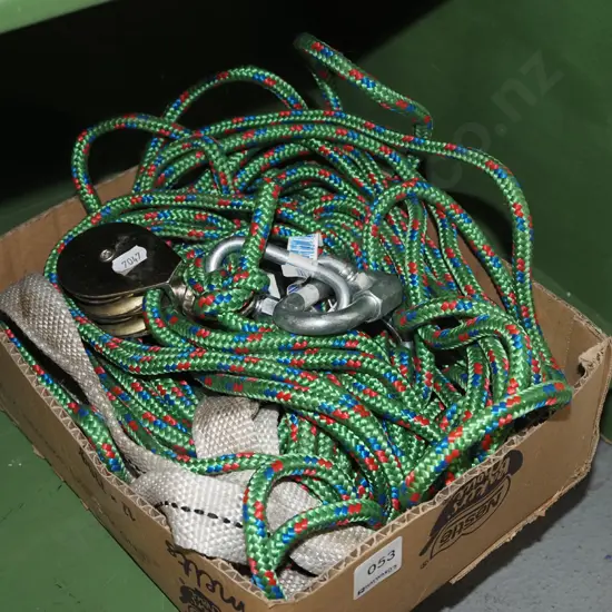 box; ropes, pulleys, shackles