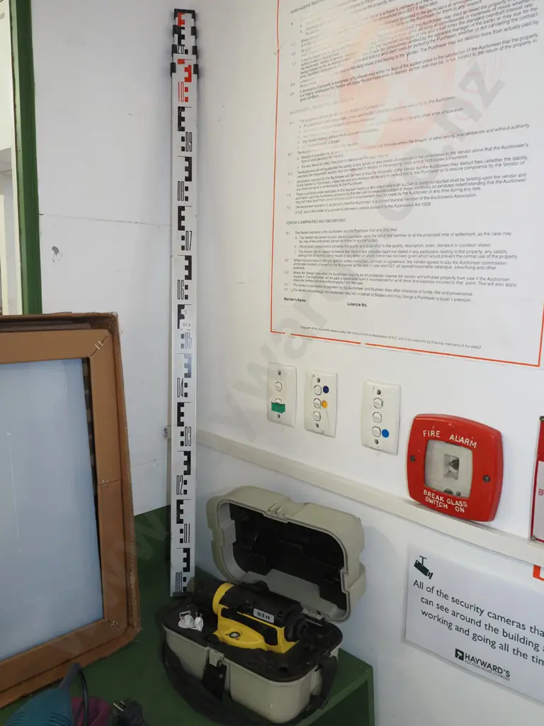 Stabila OLS 26 automatic optical dumpy level with levelling rod Image 1++