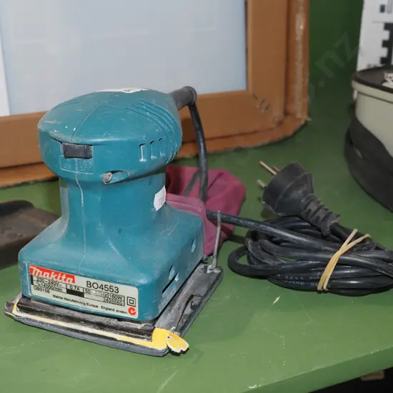Makita finishing sander
