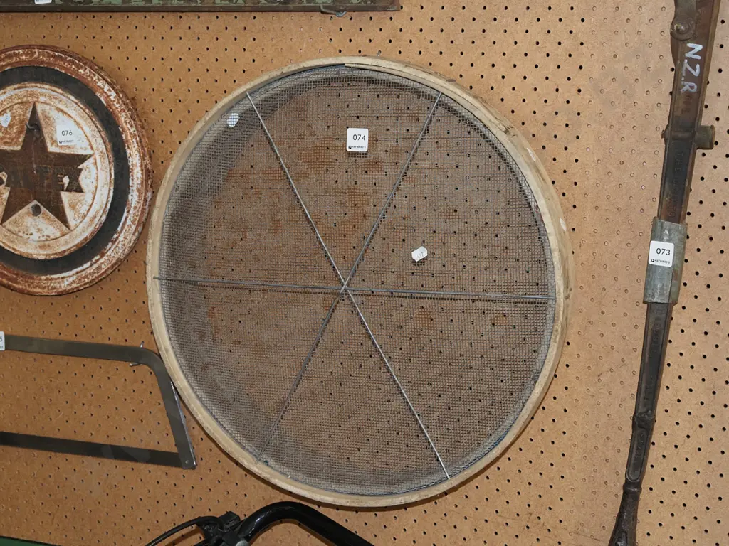 garden sieve Image 1++