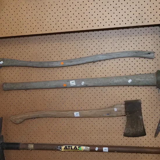 grubber, pick axe - orange dots